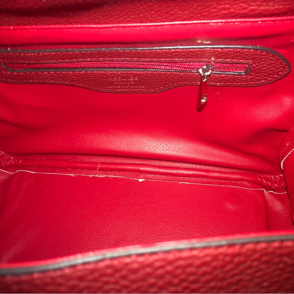 Red Women's Crossbody Bag - Sleek Pebbled Leather Style - Picture 4 of 10